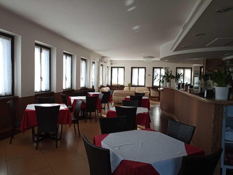 Hotel Socrate Lavena Ponte Tresa Zewnętrze zdjęcie